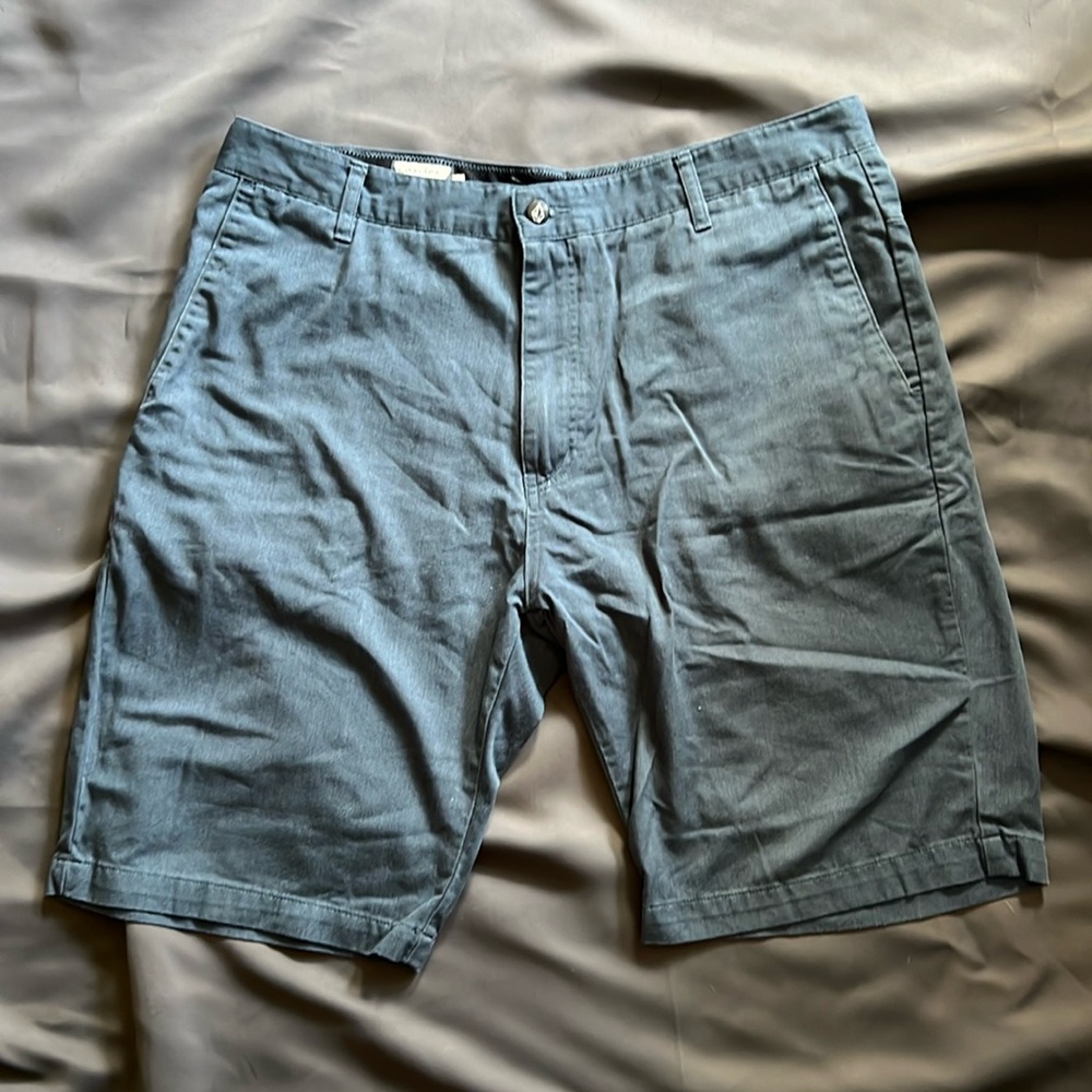 Volcom shorts